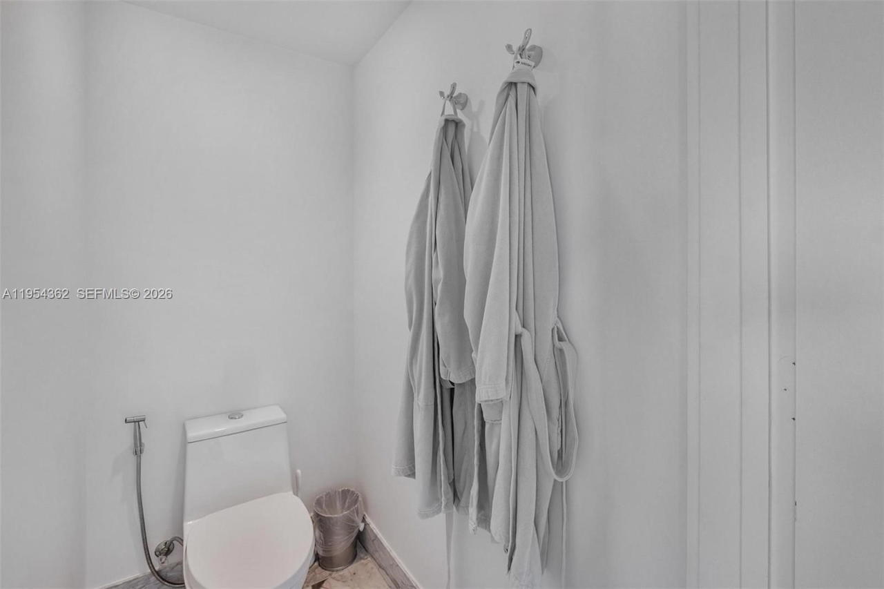 Real estate property located at 3131 7th Ave #3605, Miami-dade, One Paraiso Condo, Miami, FL