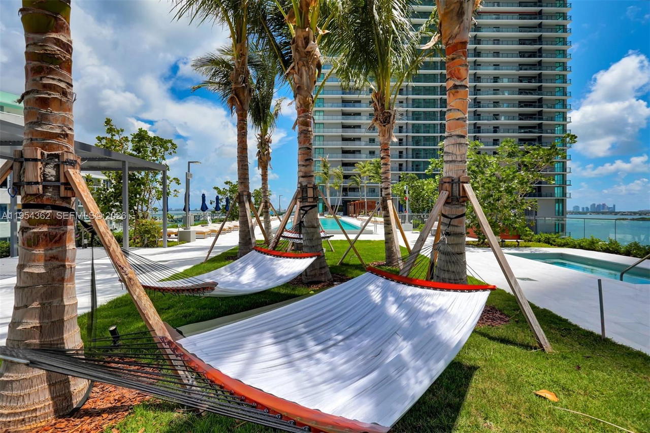Real estate property located at 3131 7th Ave #3605, Miami-dade, One Paraiso Condo, Miami, FL