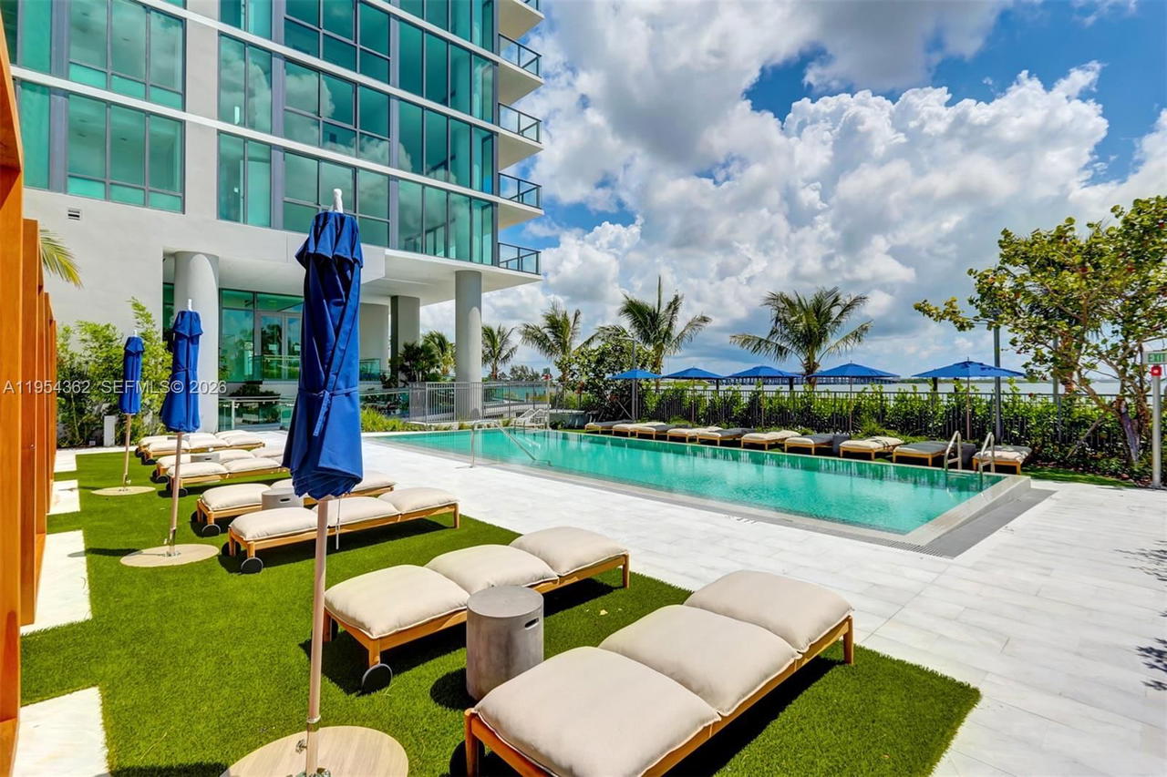Real estate property located at 3131 7th Ave #3605, Miami-dade, One Paraiso Condo, Miami, FL