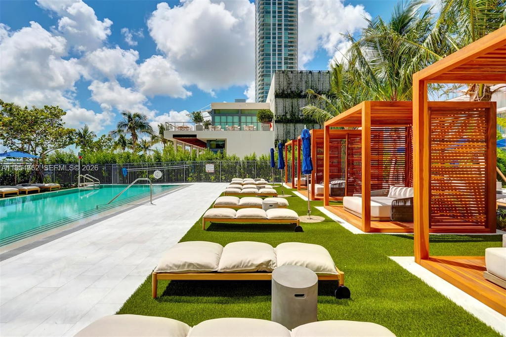 Real estate property located at 3131 7th Ave #3605, Miami-dade, One Paraiso Condo, Miami, FL