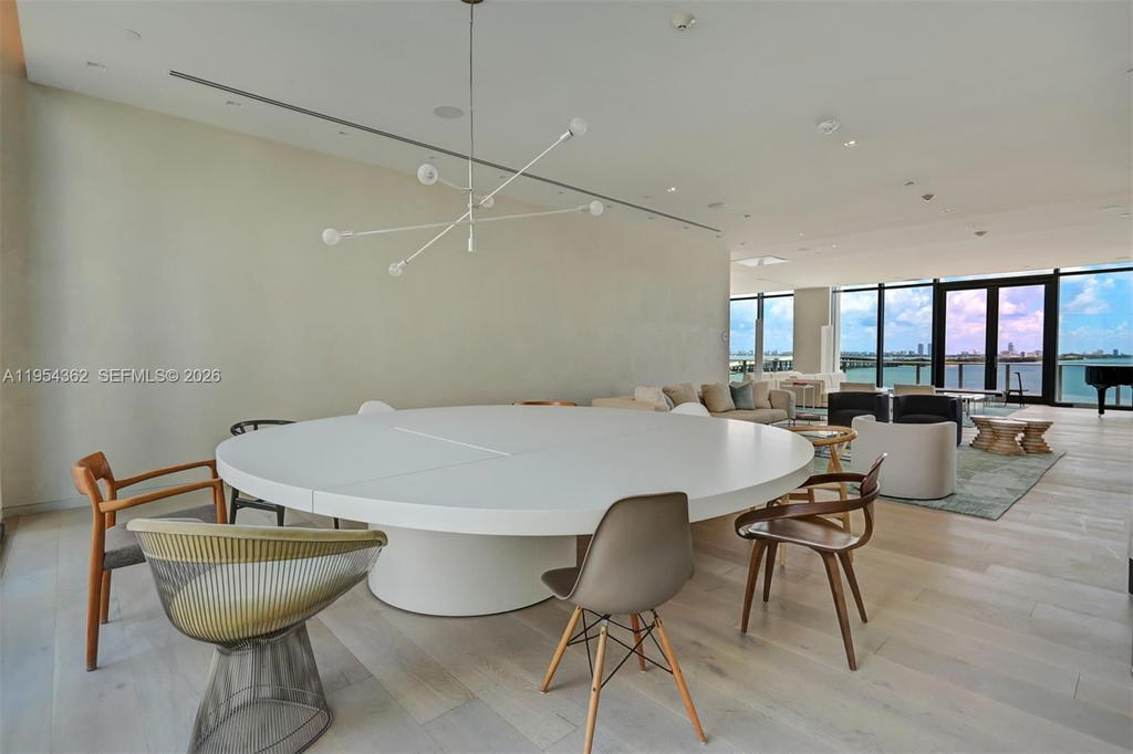 Real estate property located at 3131 7th Ave #3605, Miami-dade, One Paraiso Condo, Miami, FL
