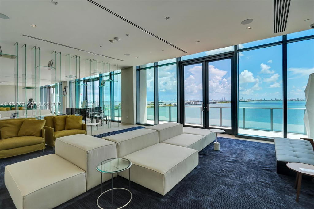 Real estate property located at 3131 7th Ave #3605, Miami-dade, One Paraiso Condo, Miami, FL