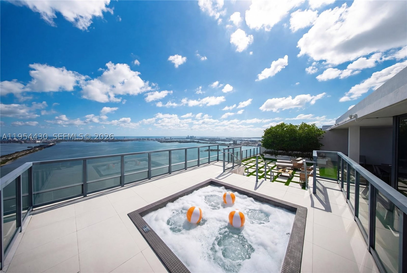 Real estate property located at 3131 7th Ave UPH5303, Miami-dade, One Paraiso Condo, Miami, FL