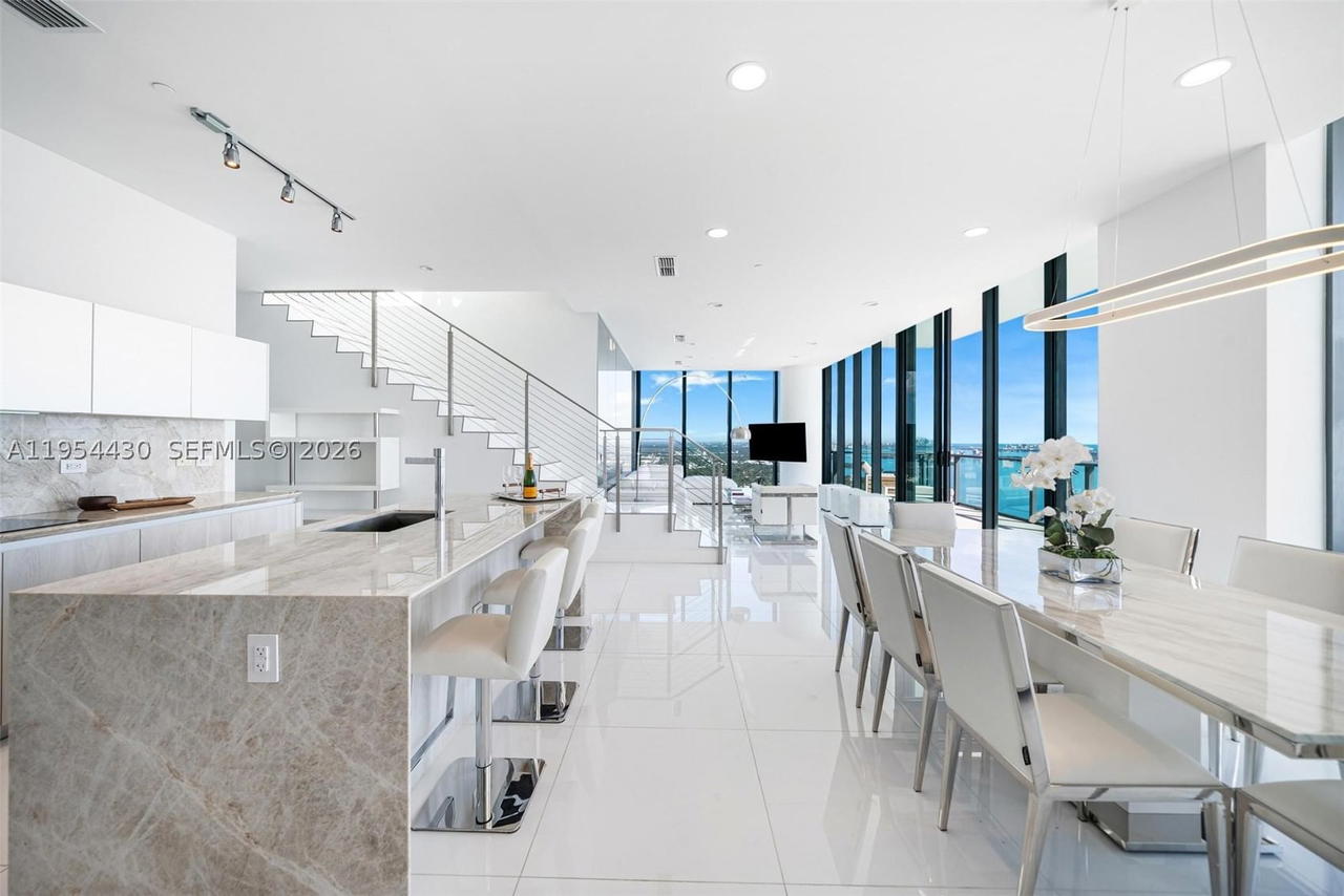 Real estate property located at 3131 7th Ave UPH5303, Miami-dade, One Paraiso Condo, Miami, FL