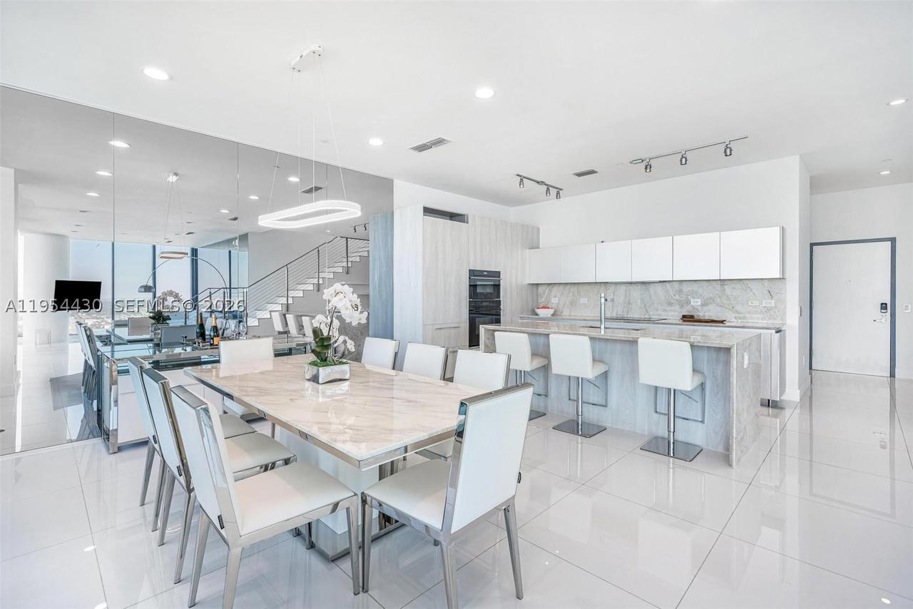 Real estate property located at 3131 7th Ave UPH5303, Miami-dade, One Paraiso Condo, Miami, FL