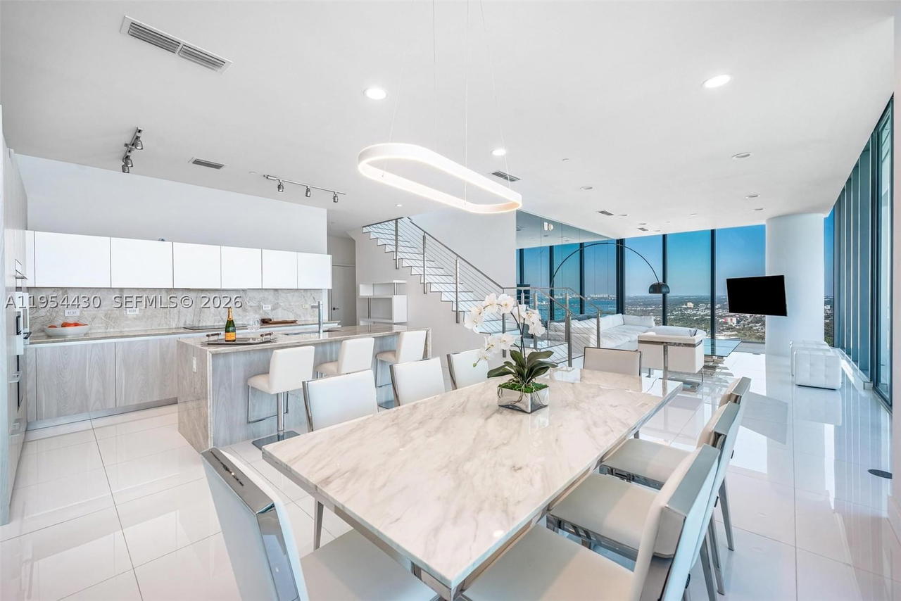 Real estate property located at 3131 7th Ave UPH5303, Miami-dade, One Paraiso Condo, Miami, FL