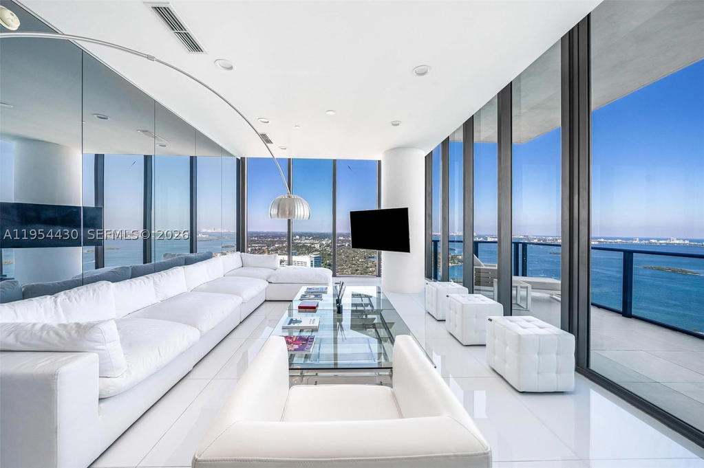 Real estate property located at 3131 7th Ave UPH5303, Miami-dade, One Paraiso Condo, Miami, FL