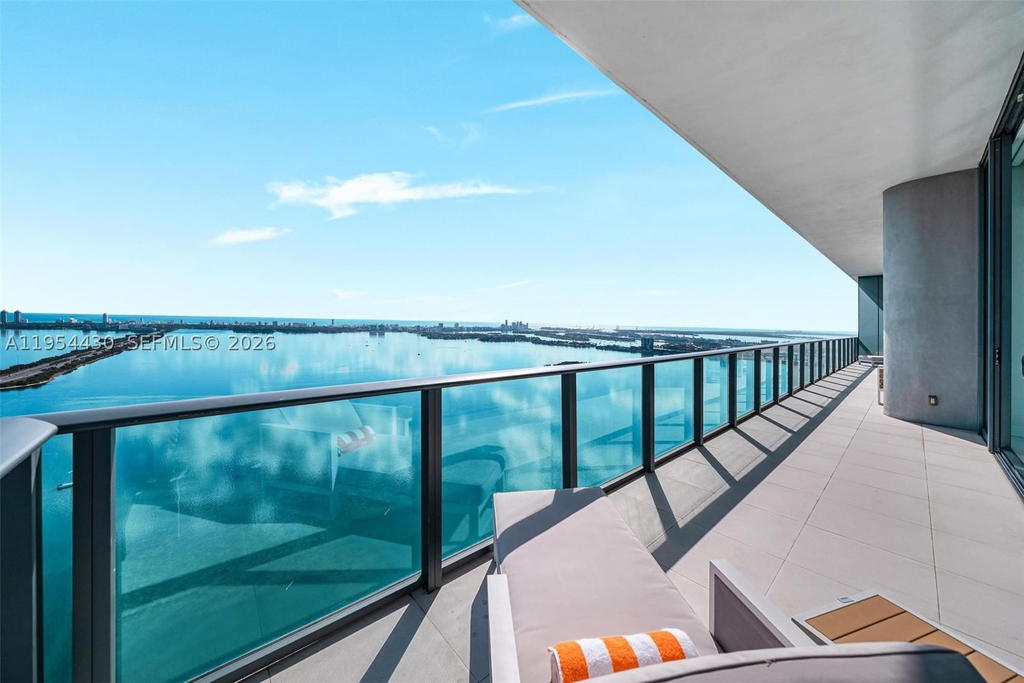 Real estate property located at 3131 7th Ave UPH5303, Miami-dade, One Paraiso Condo, Miami, FL