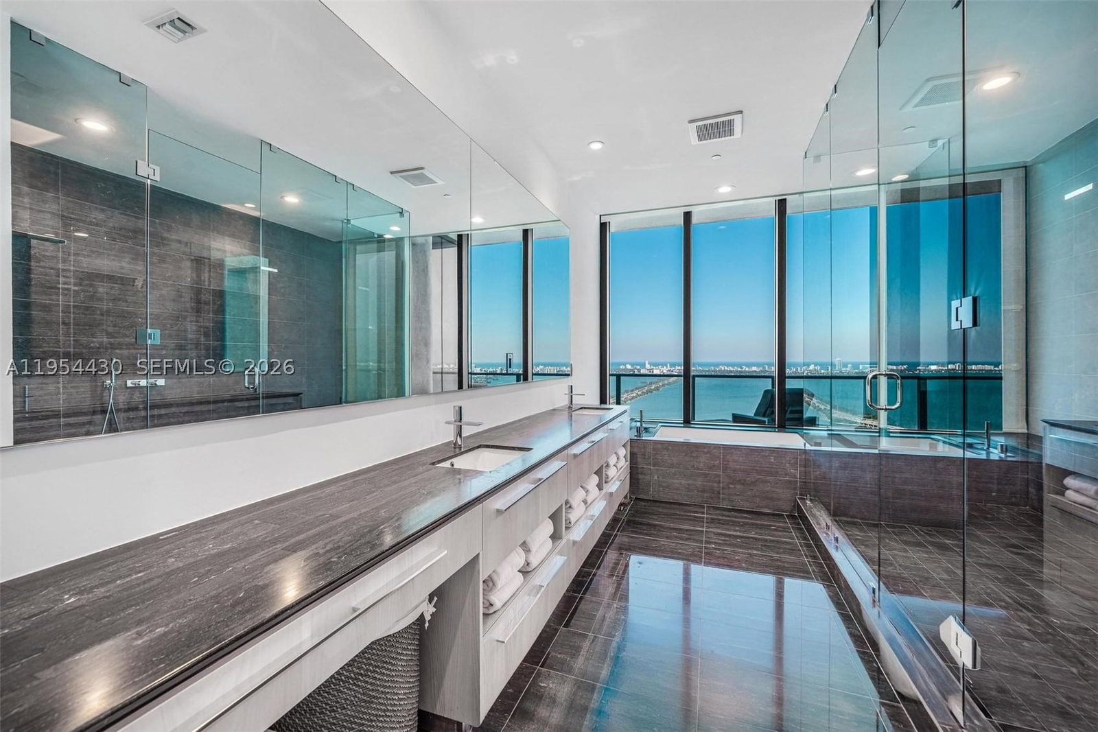 Real estate property located at 3131 7th Ave UPH5303, Miami-dade, One Paraiso Condo, Miami, FL