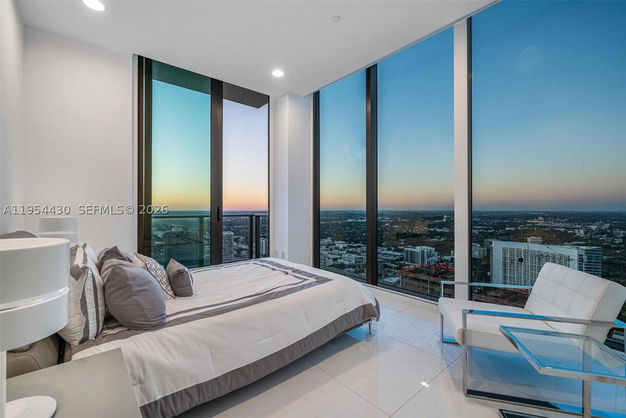 Real estate property located at 3131 7th Ave UPH5303, Miami-dade, One Paraiso Condo, Miami, FL