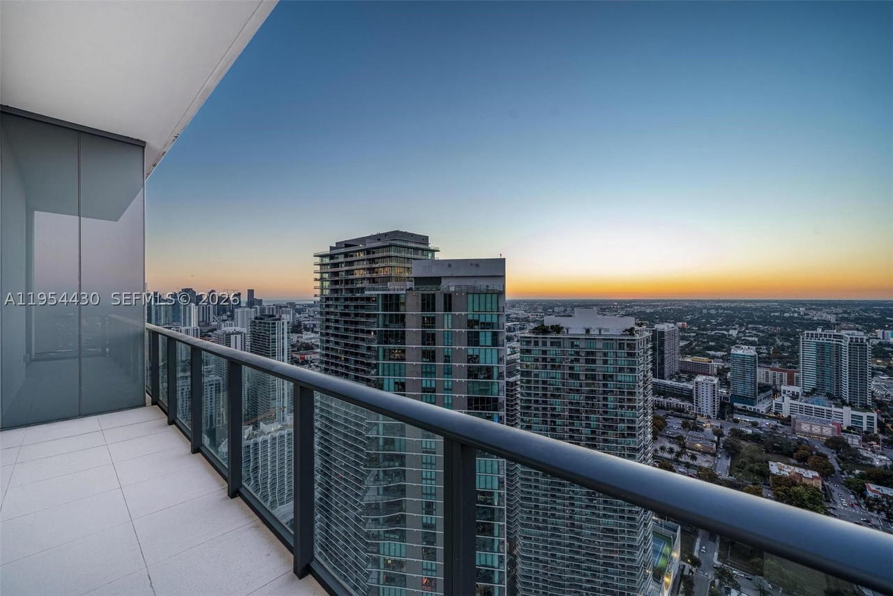 Real estate property located at 3131 7th Ave UPH5303, Miami-dade, One Paraiso Condo, Miami, FL