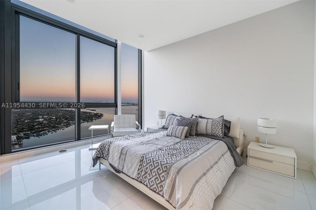 Real estate property located at 3131 7th Ave UPH5303, Miami-dade, One Paraiso Condo, Miami, FL