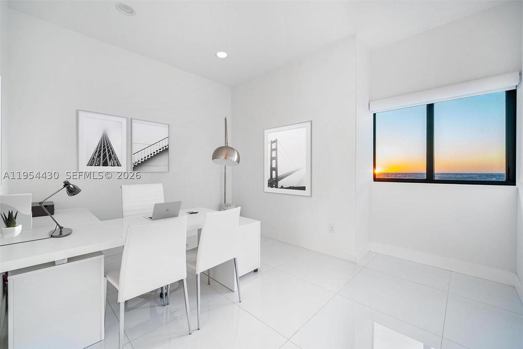 Real estate property located at 3131 7th Ave UPH5303, Miami-dade, One Paraiso Condo, Miami, FL