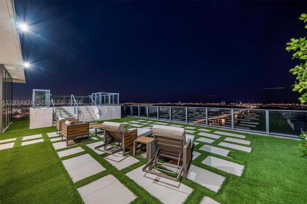 Real estate property located at 3131 7th Ave UPH5303, Miami-dade, One Paraiso Condo, Miami, FL