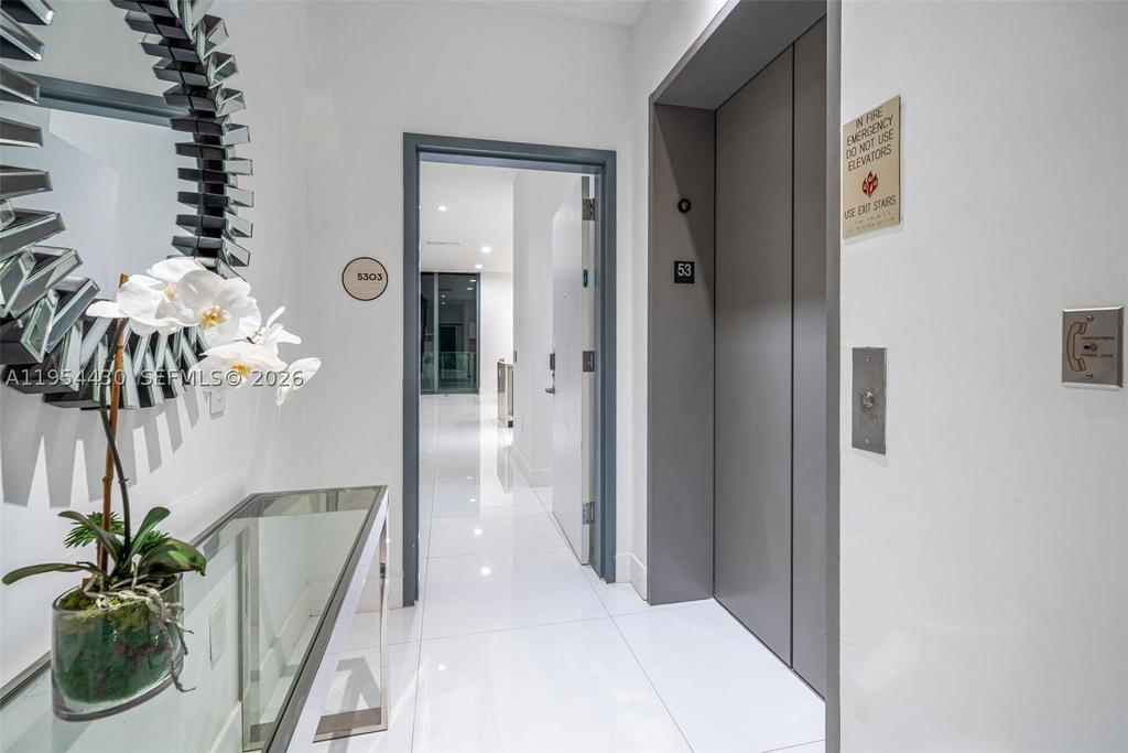 Real estate property located at 3131 7th Ave UPH5303, Miami-dade, One Paraiso Condo, Miami, FL