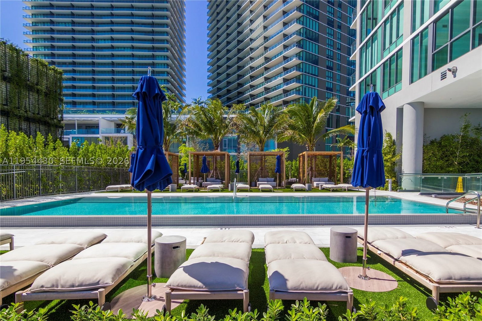 Real estate property located at 3131 7th Ave UPH5303, Miami-dade, One Paraiso Condo, Miami, FL