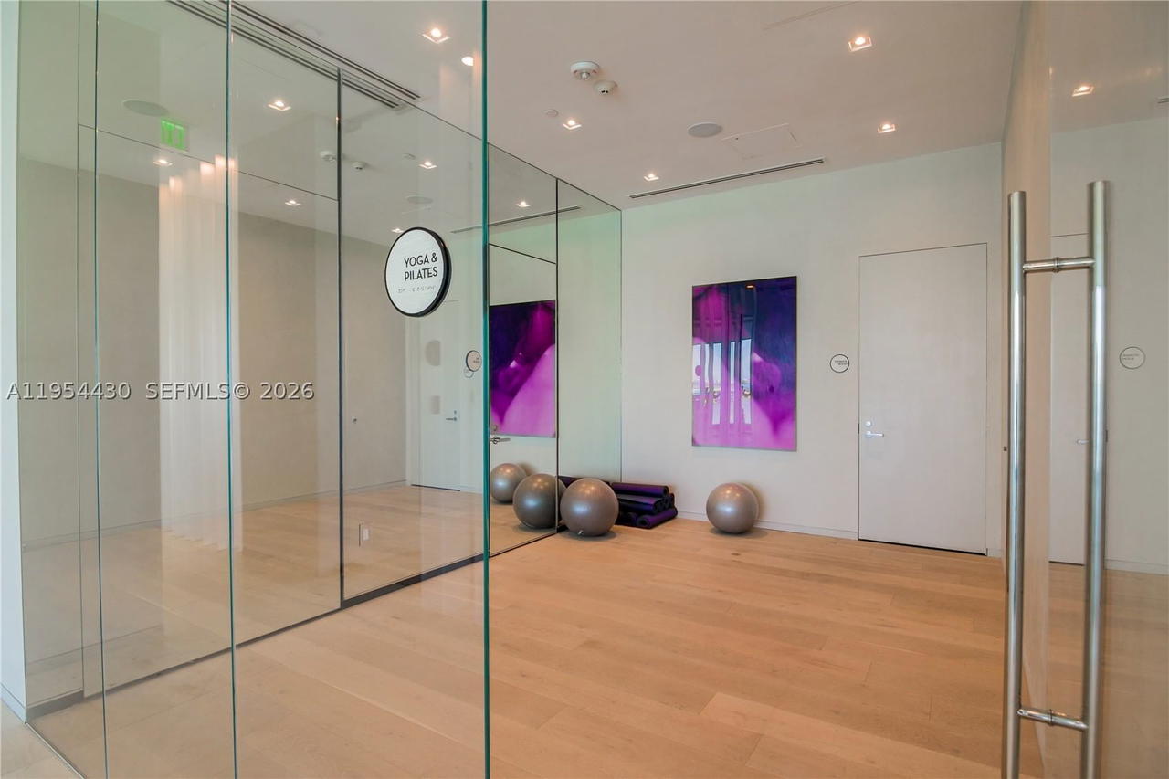 Real estate property located at 3131 7th Ave UPH5303, Miami-dade, One Paraiso Condo, Miami, FL