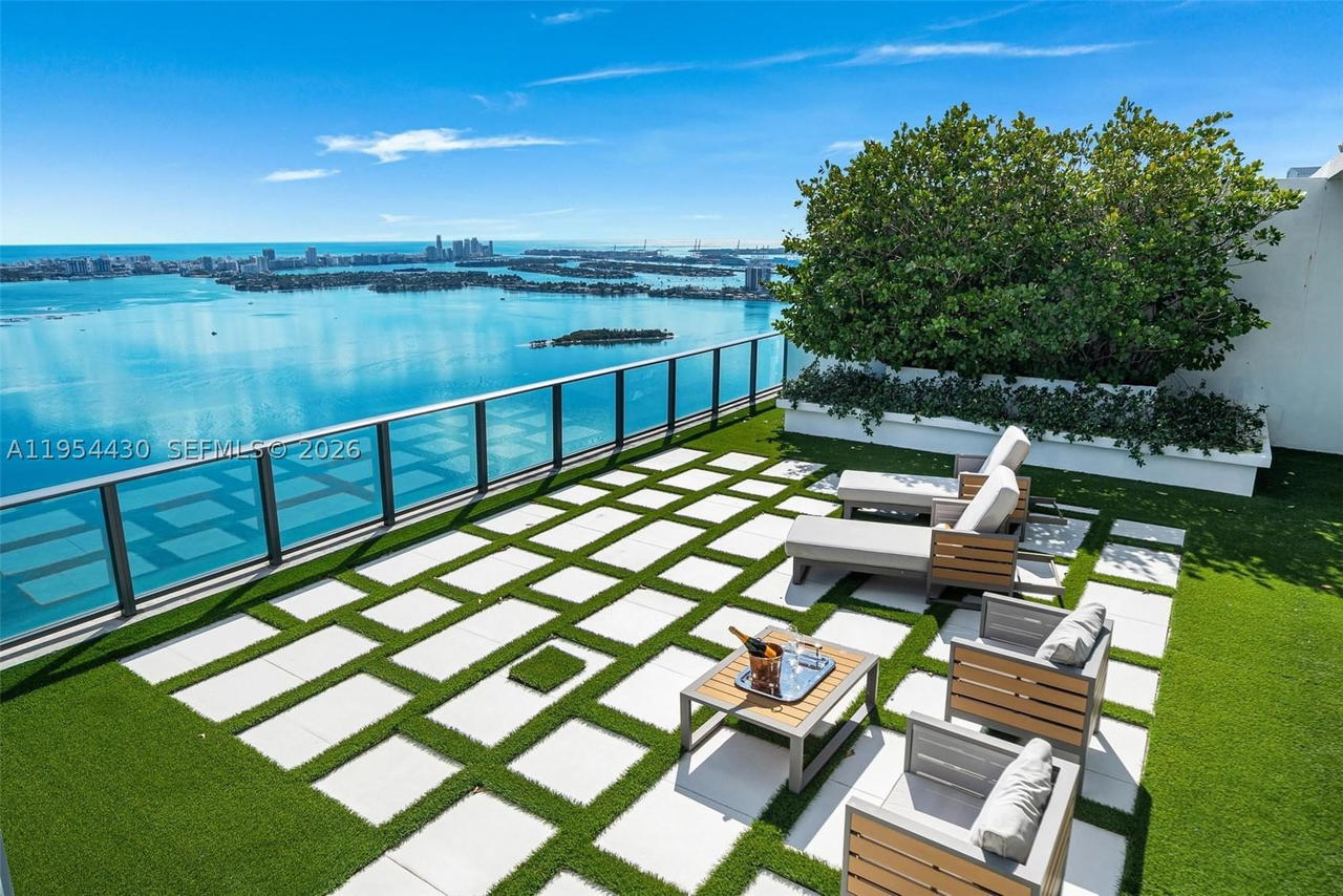 Real estate property located at 3131 7th Ave UPH5303, Miami-dade, One Paraiso Condo, Miami, FL