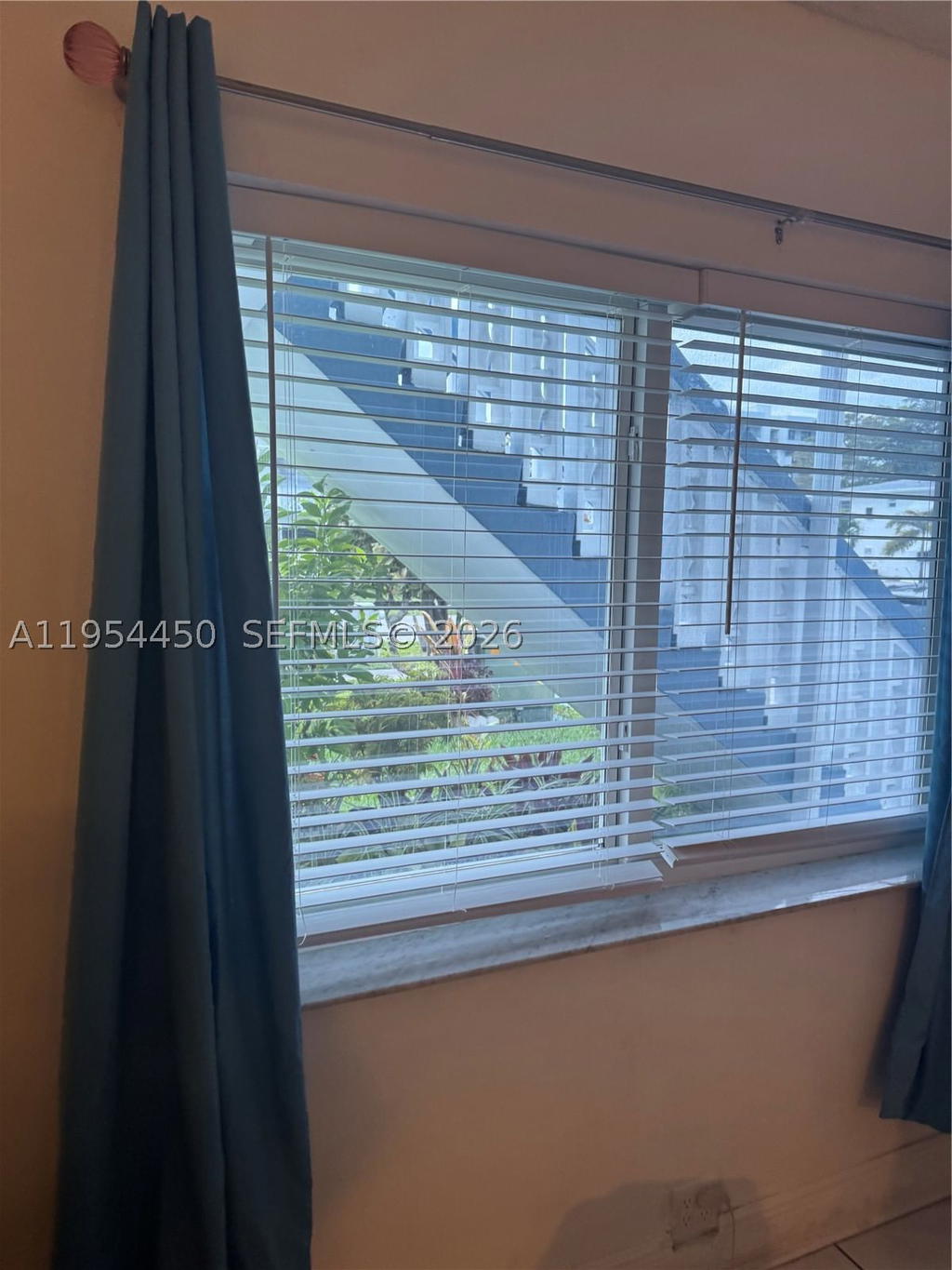 Real estate property located at 55 204th St #1, Miami-dade, Ro-mont Gardens Andover B, Miami Gardens, FL