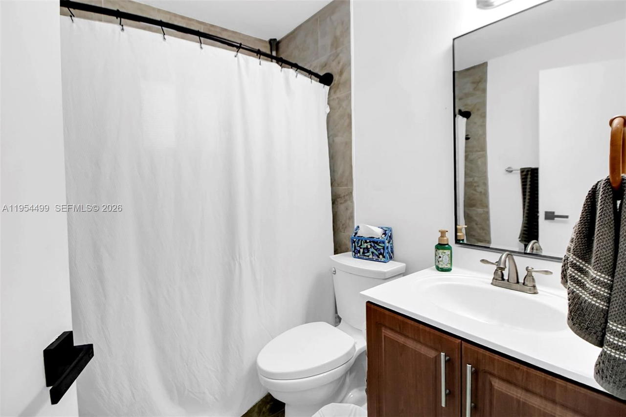 Real estate property located at 15113 91st Ct, Miami-dade, Alameda Northwest, Miami Lakes, FL