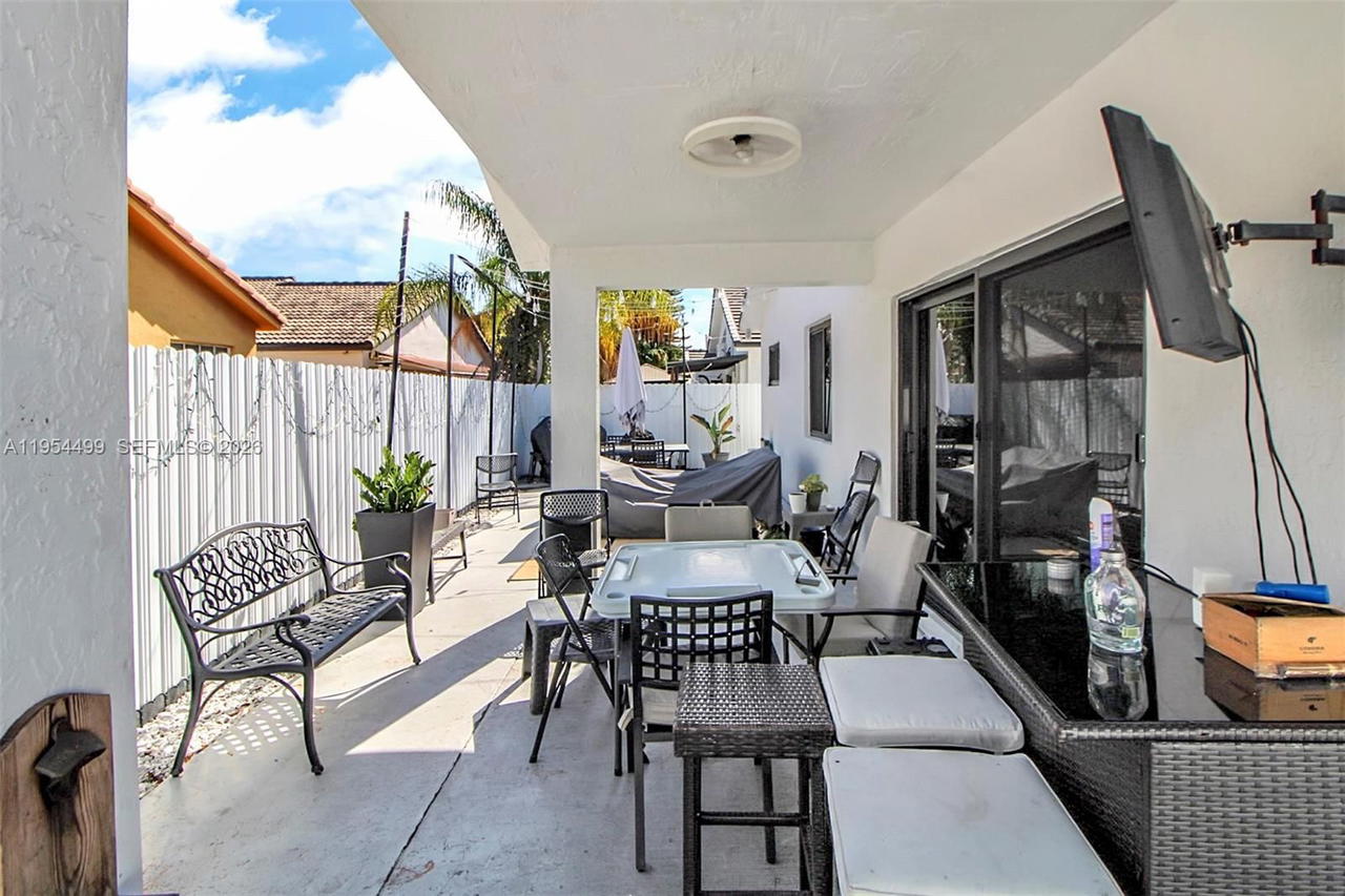 Real estate property located at 15113 91st Ct, Miami-dade, Alameda Northwest, Miami Lakes, FL