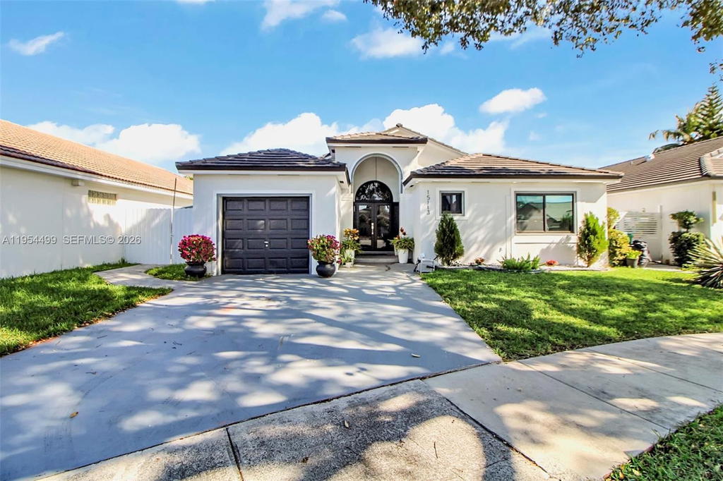 Real estate property located at 15113 91st Ct, Miami-dade, Alameda Northwest, Miami Lakes, FL
