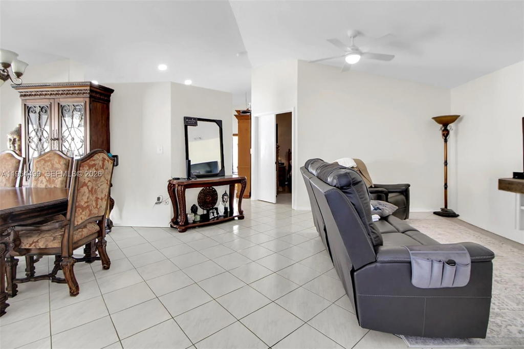 Real estate property located at 15113 91st Ct, Miami-dade, Alameda Northwest, Miami Lakes, FL