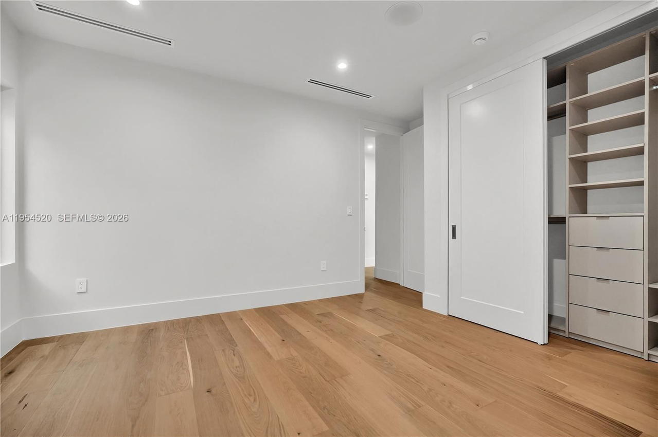 Real estate property located at 229 42nd St, Miami-dade, Columbia Park Corr Pl, Miami, FL