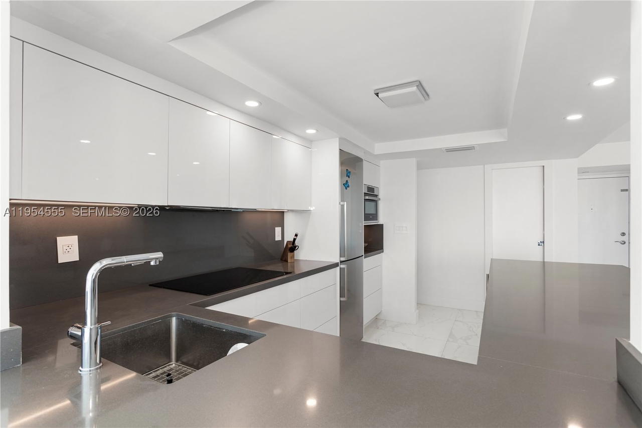 Real estate property located at 2655 Collins Ave PH06/08, Miami-dade, Mirasol Ocean Towers Cond, Miami Beach, FL