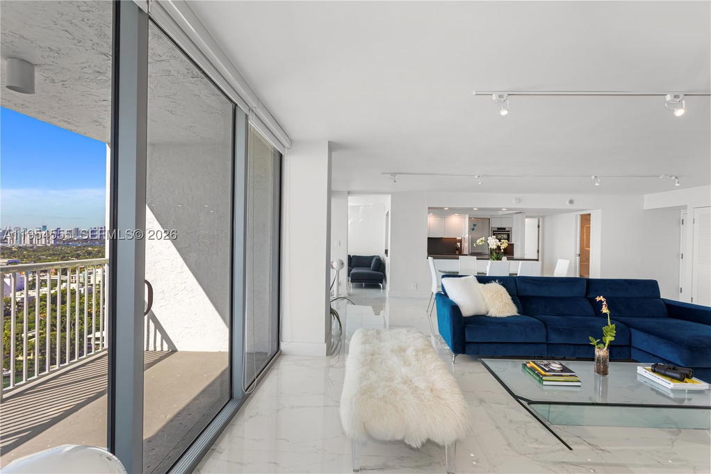 Real estate property located at 2655 Collins Ave PH06/08, Miami-dade, Mirasol Ocean Towers Cond, Miami Beach, FL