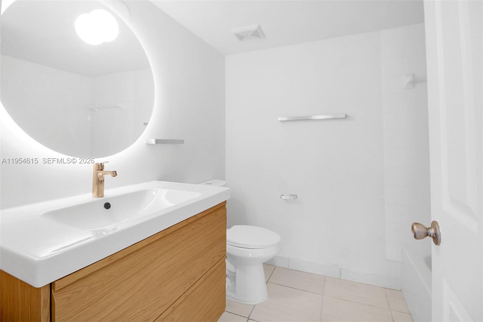 Real estate property located at 12136 Saint Andrews Pl #204, Broward, St Andrews Condo, Miramar, FL