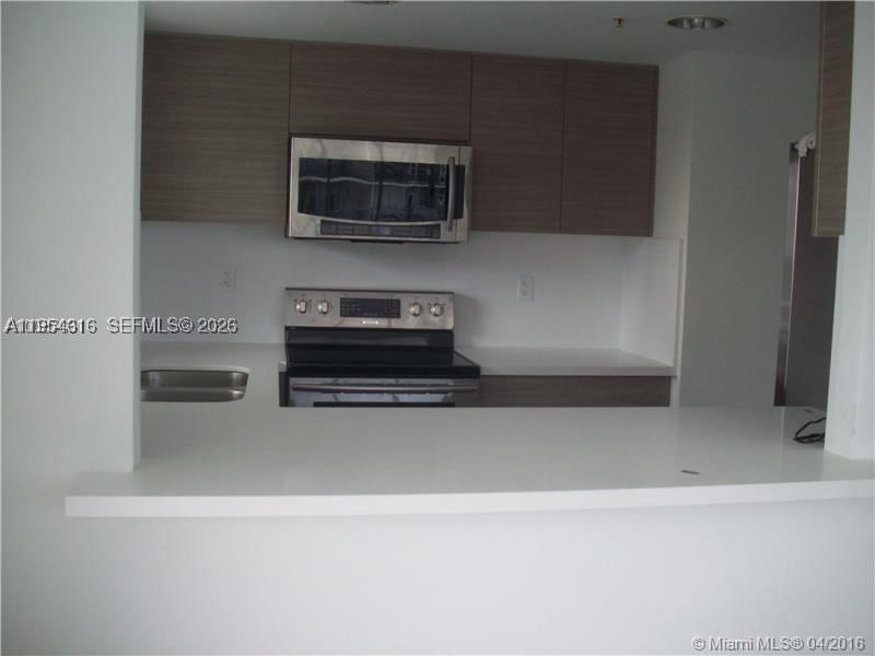 Real estate property located at 1402 Brickell Bay Dr #1103, Miami-dade, Commodore Bay Condo, Miami, FL