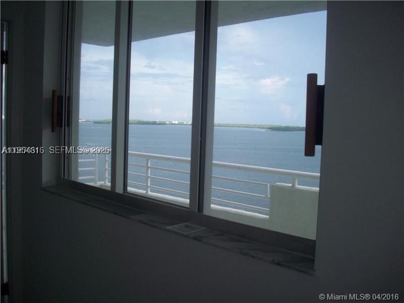 Real estate property located at 1402 Brickell Bay Dr #1103, Miami-dade, Commodore Bay Condo, Miami, FL
