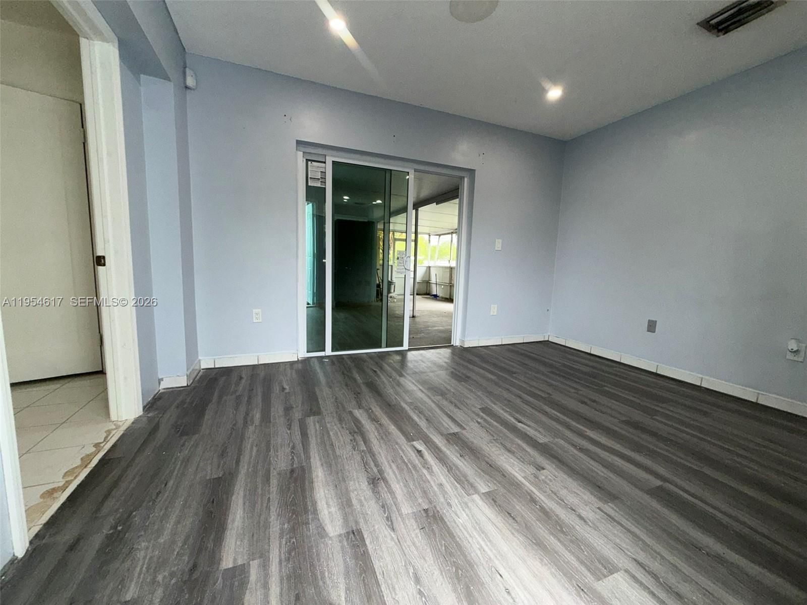 Real estate property located at 9825 54th St, Miami-dade, Tropical Estates 1st Addn, Miami, FL