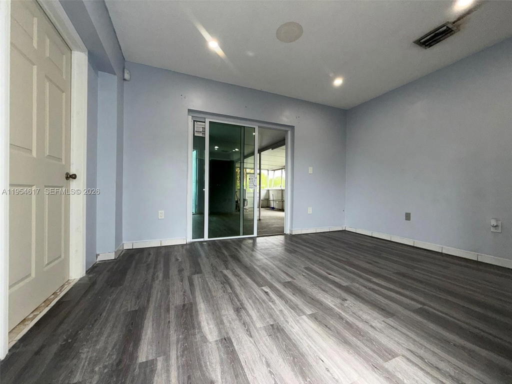 Real estate property located at 9825 54th St, Miami-dade, Tropical Estates 1st Addn, Miami, FL