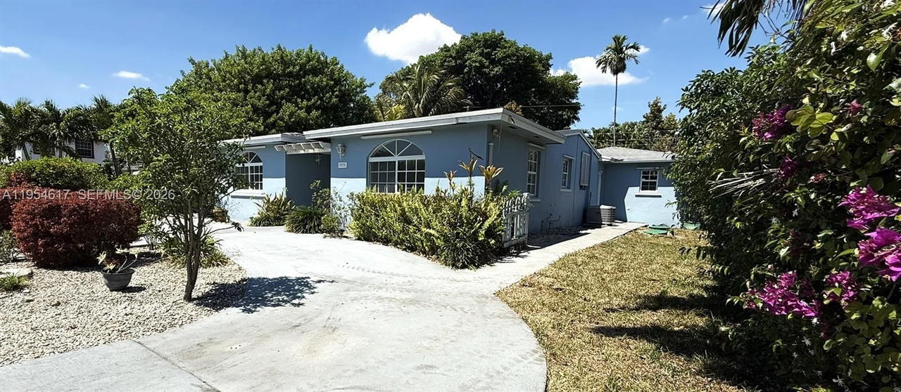 Real estate property located at 9825 54th St, Miami-dade, Tropical Estates 1st Addn, Miami, FL