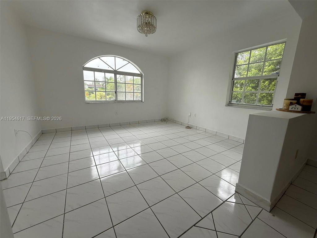 Real estate property located at 9825 54th St, Miami-dade, Tropical Estates 1st Addn, Miami, FL
