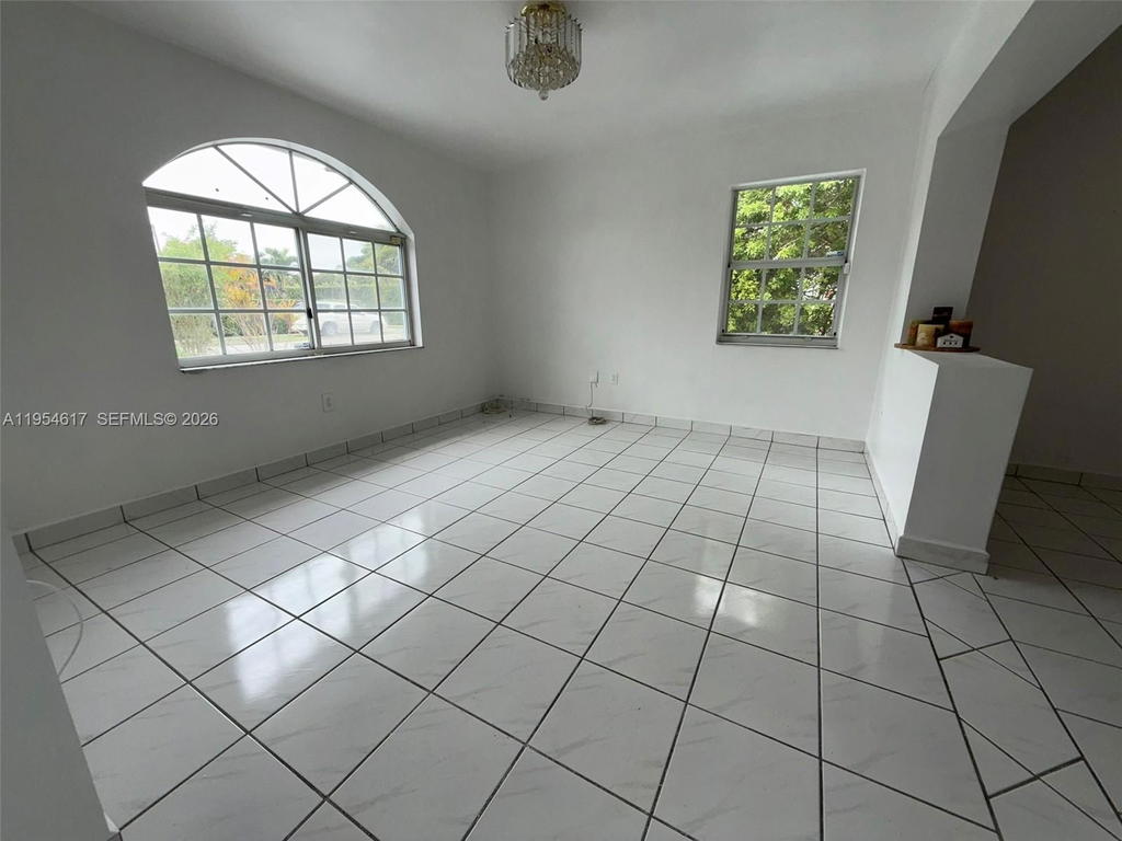 Real estate property located at 9825 54th St, Miami-dade, Tropical Estates 1st Addn, Miami, FL