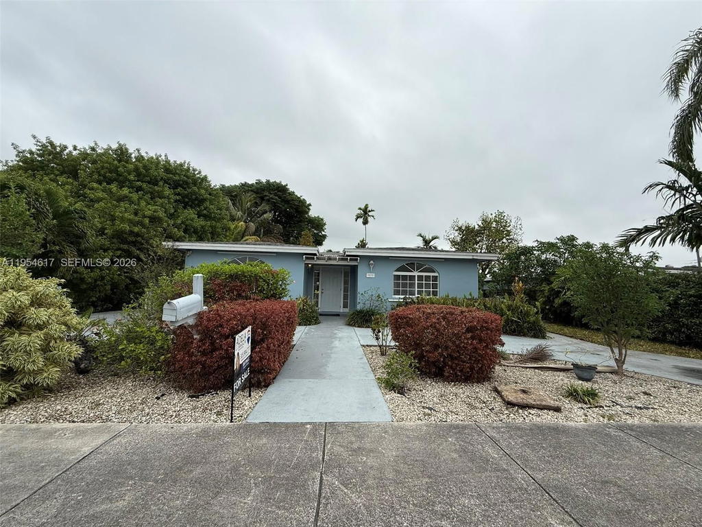 Real estate property located at 9825 54th St, Miami-dade, Tropical Estates 1st Addn, Miami, FL