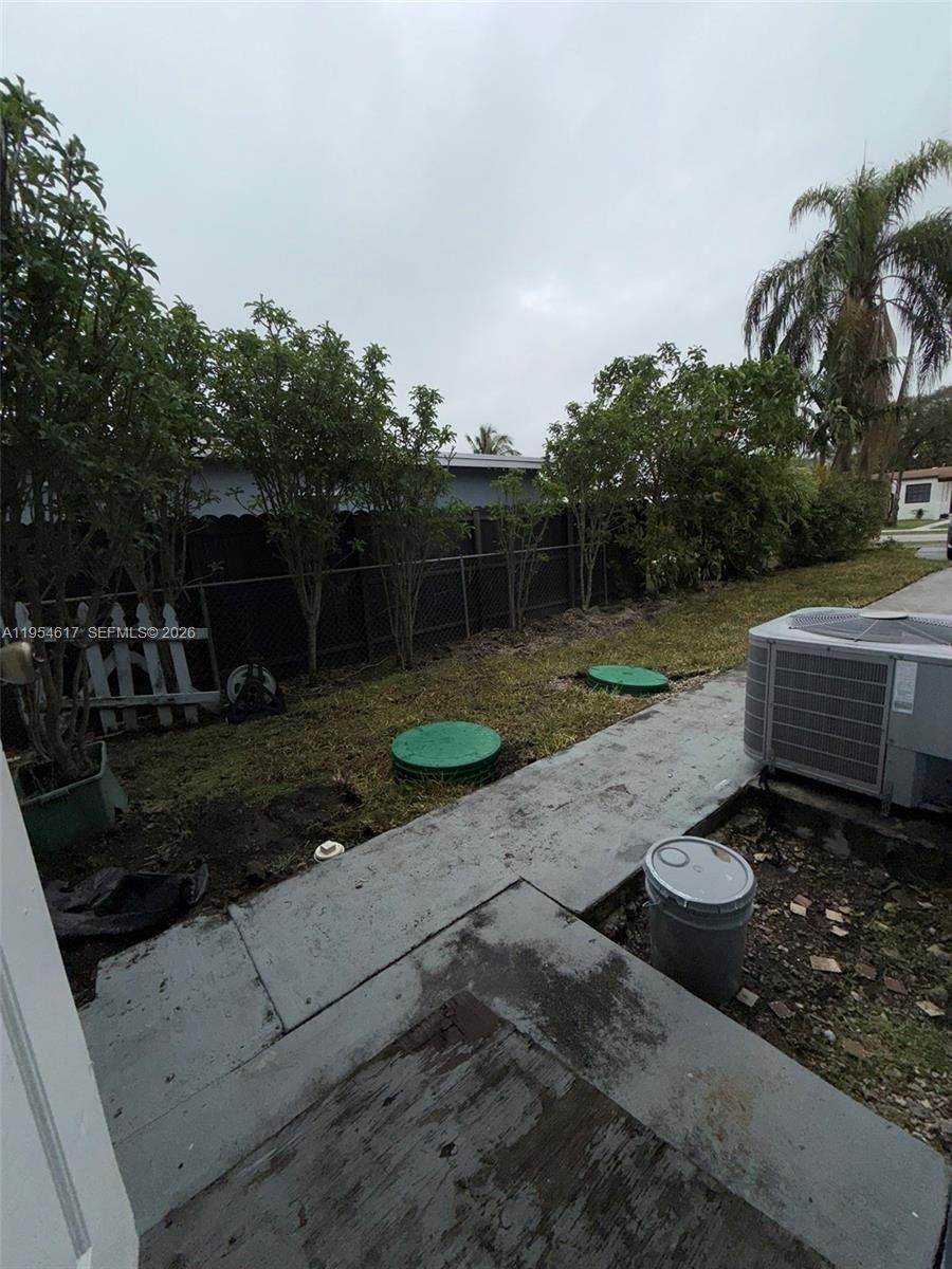 Real estate property located at 9825 54th St, Miami-dade, Tropical Estates 1st Addn, Miami, FL