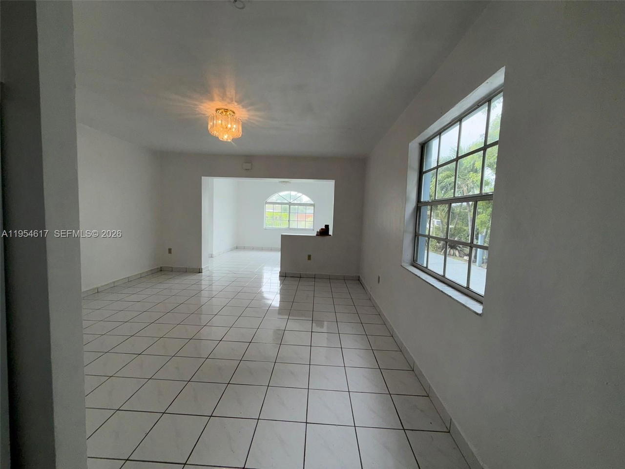 Real estate property located at 9825 54th St, Miami-dade, Tropical Estates 1st Addn, Miami, FL