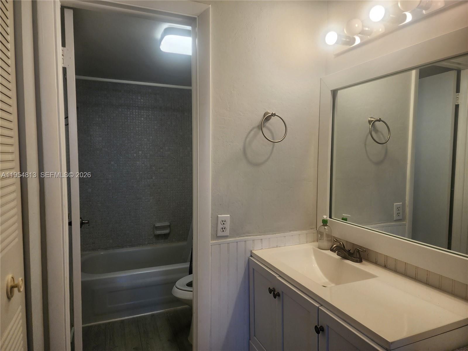 Real estate property located at 9101 Lime Bay Blvd #305, Broward, Lime Bay Condominium 6, Tamarac, FL