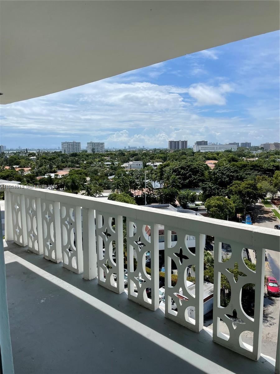 Real estate property located at 13155 Ixora Ct #901, Miami-dade, Keystone Harbor Club Cond, North Miami, FL