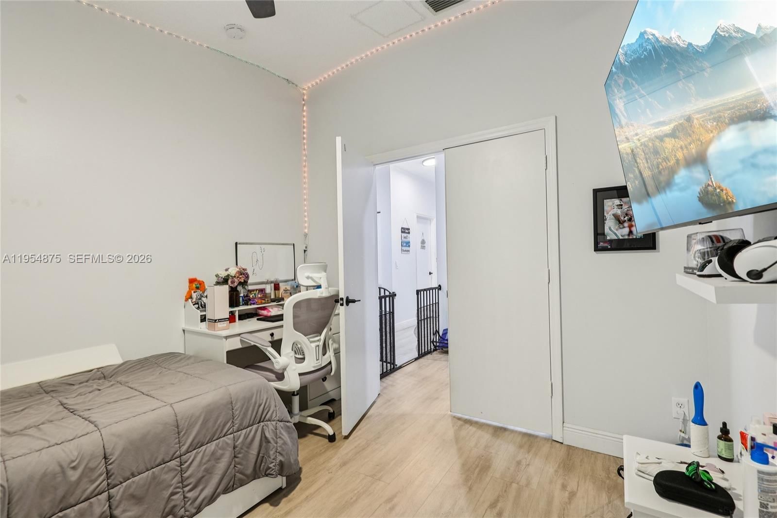 Real estate property located at 10412 23rd Ct, Broward, Centex-replat Of A Portio, Miramar, FL
