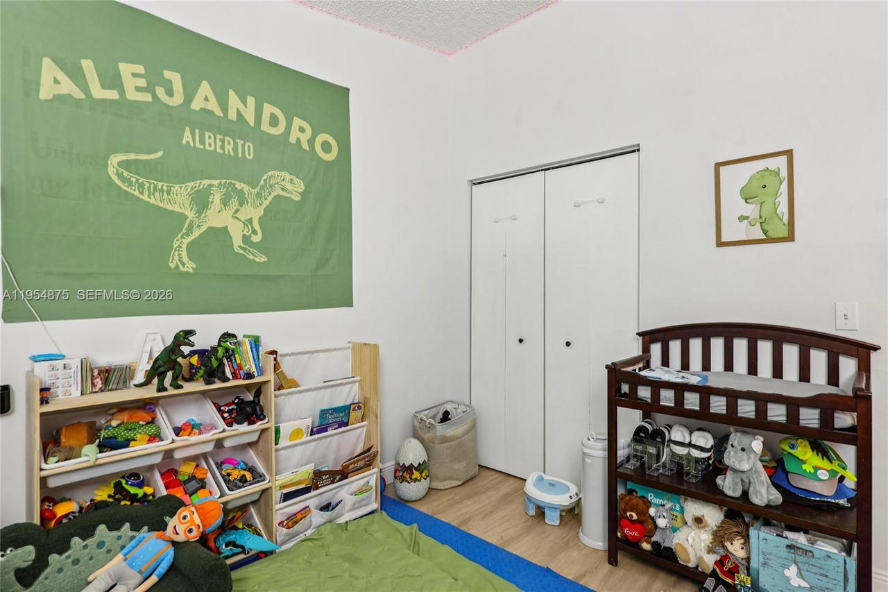 Real estate property located at 10412 23rd Ct, Broward, Centex-replat Of A Portio, Miramar, FL