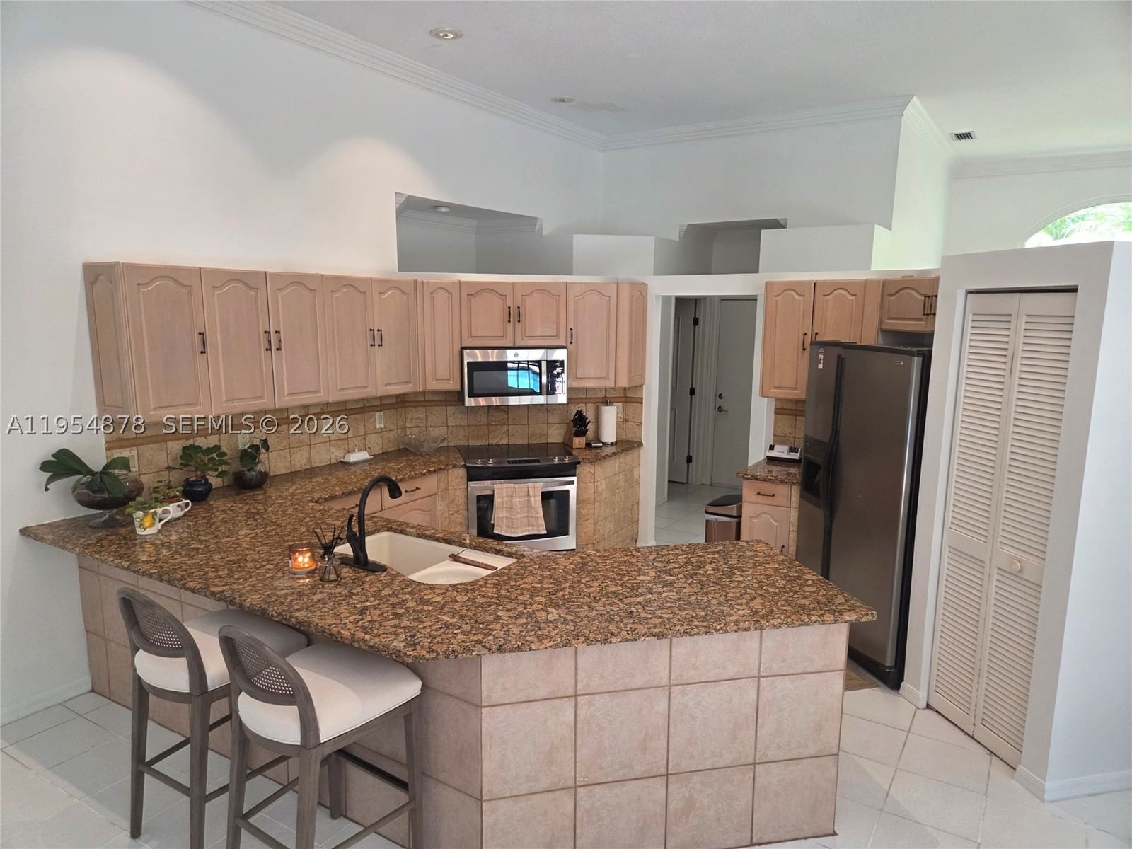 Real estate property located at 900 Spoonbill Cir, Broward, Orchid Island, Weston, FL