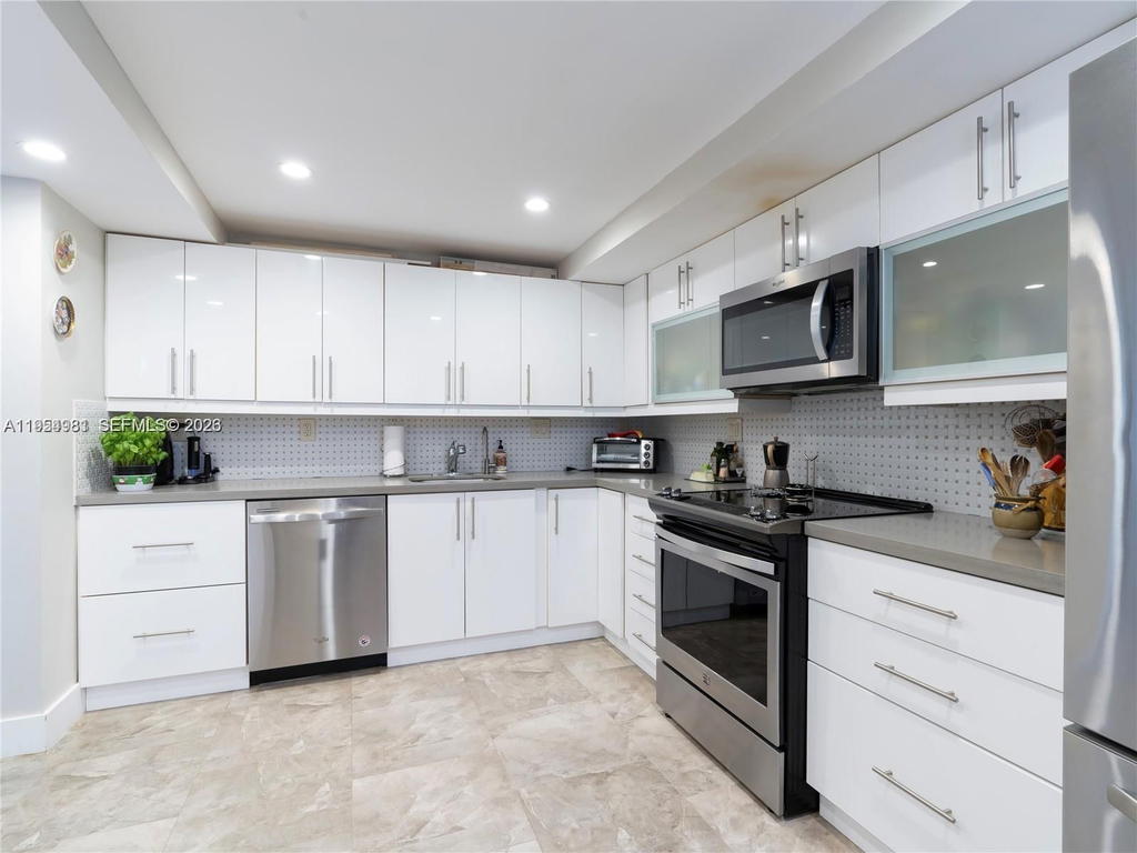 Real estate property located at 2150 Sans Souci Blvd C1004, Miami-dade, Bayview Towers Condo Sout, North Miami, FL