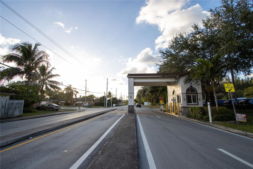 Real estate property located at 20490 7th Ave #15, Miami-dade, Golf Ridge Villas Unit A, Miami Gardens, FL
