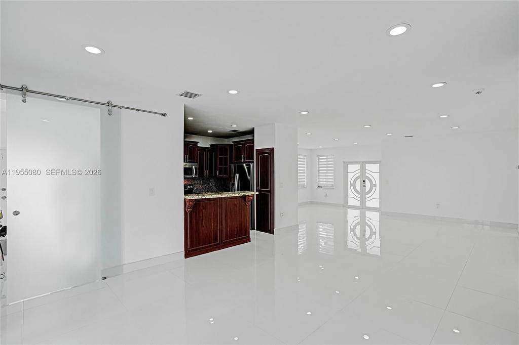 Real estate property located at 7952 198th St, Miami-dade, Spanish Lakes 2nd Addn, Hialeah, FL