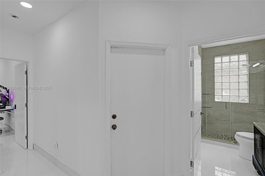 Real estate property located at 7952 198th St, Miami-dade, Spanish Lakes 2nd Addn, Hialeah, FL